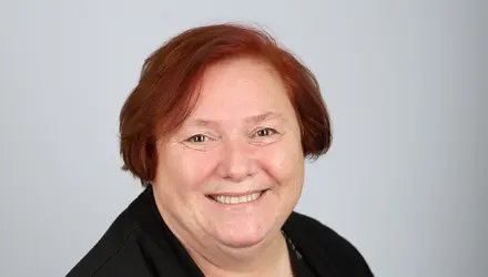 Annaepp 4 Hheadshots web 20 Shirley Barnaable 1